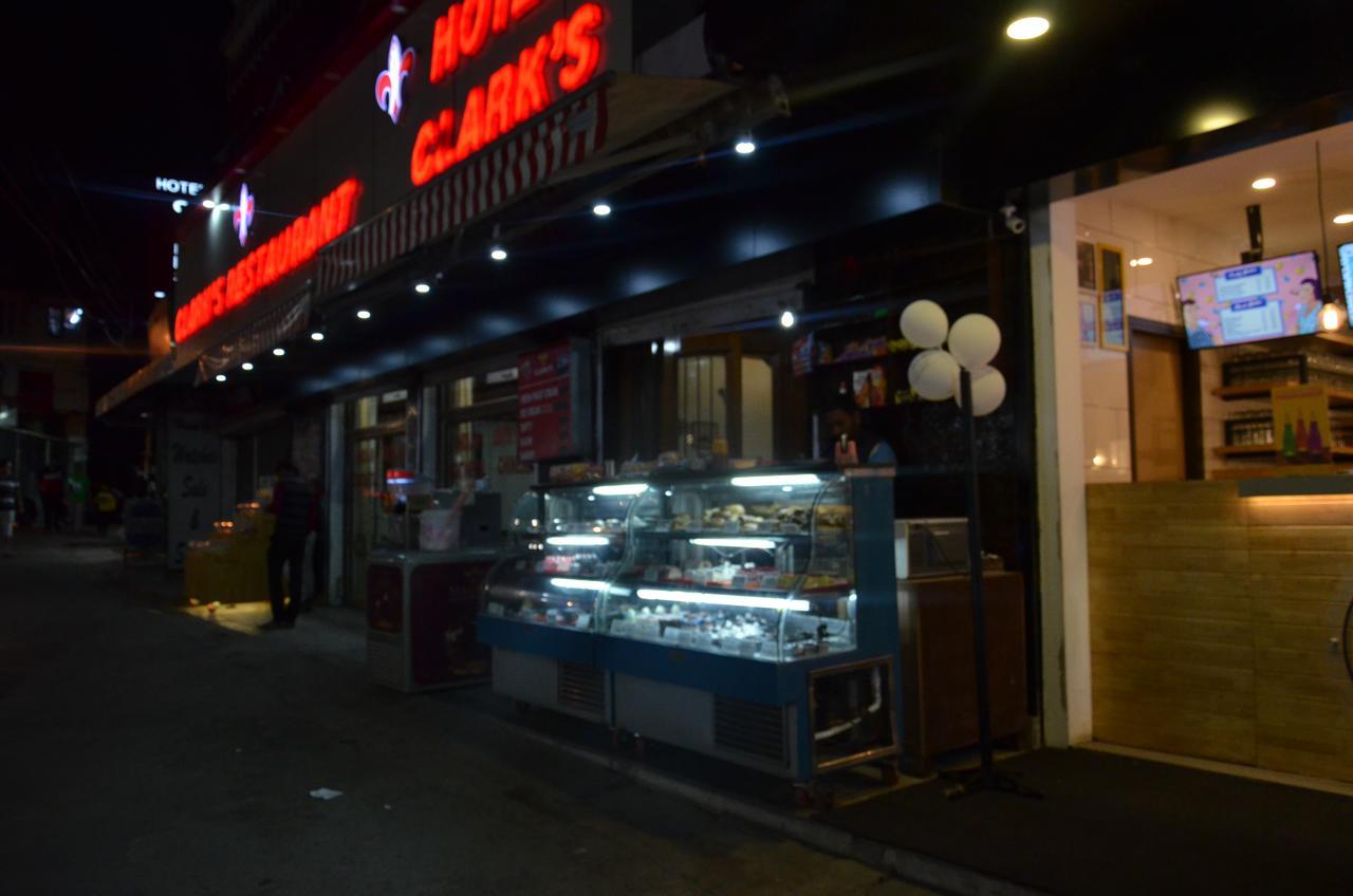 Clarks Hotel Mussoorie Bagian luar foto