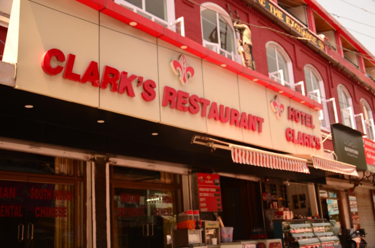Clarks Hotel Mussoorie Bagian luar foto